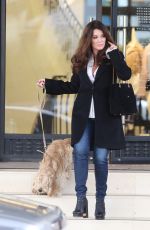 LISA VANDERPUMP Shopping at Barney