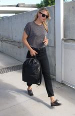 MARIA SHARAPOVA Arrives at Brisbane Airport 12/29/2015