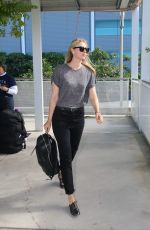 MARIA SHARAPOVA Arrives at Brisbane Airport 12/29/2015