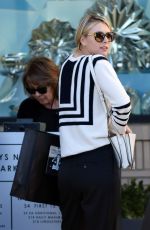 MARIA SHARAPOVA Out for Christmas Shopping in Beverly Hills 12/18/2015