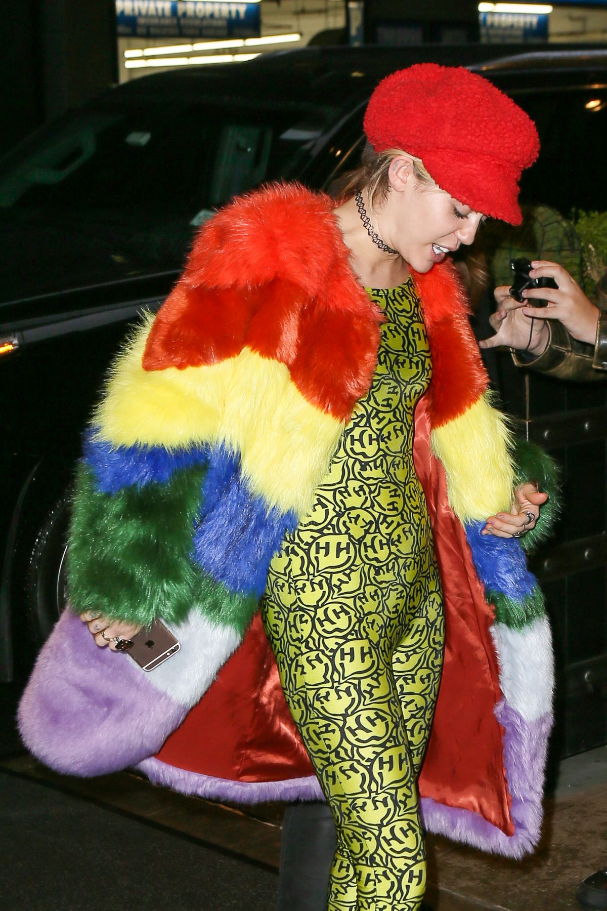 MILEY CYRUS Leaves Her Hotel in New York 12/01/2015 – HawtCelebs