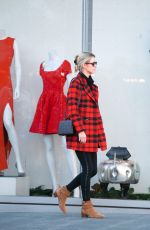 NICKY HILTON Out and About in Beverly Hills 12/26/2015