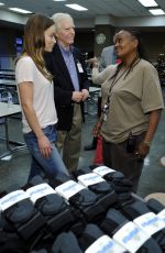 OLIVIA WILDE at Gap x Bombas Sock Donation to the Homeless in Los Angeles 12/09/2015