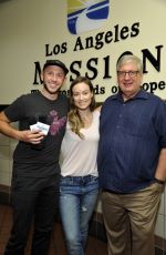 OLIVIA WILDE at Gap x Bombas Sock Donation to the Homeless in Los Angeles 12/09/2015