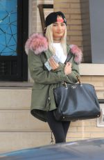 PIA MIA PEREZ Shopping at Barney