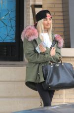 PIA MIA PEREZ Shopping at Barney