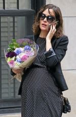 Pregnant ROSE BYRNE Out and About in New York 12/24/2015