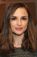 RACHAEL LEIGH COOK at Melinda Lee Holm