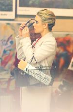 RACHEL MCADAMS Shopping at Moma Store in New York 12/11/2015