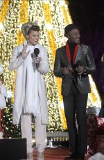 REESE WITHERSPOON at Obamas Light the National Christmas Tree in Washington 12/03/2015