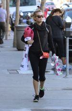 REESE WITHERSPOON Leaves Yoga Class in Brentwood 12/08/2015