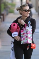 REESE WITHERSPOON Leaves Yoga Class in Brentwood 12/08/2015