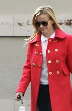 REESE WITHERSPOON Out in Los Angeles 12/20/2015