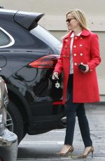 REESE WITHERSPOON Out in Los Angeles 12/20/2015