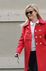 REESE WITHERSPOON Out in Los Angeles 12/20/2015