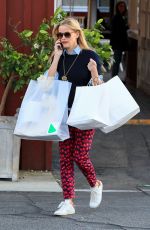 REESE WITHERSPOON Out Shopping at the Brentwood Country Mart 12/14/2015