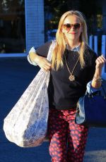 REESE WITHERSPOON Out Shopping at the Brentwood Country Mart 12/14/2015