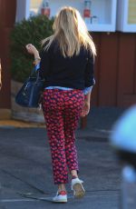 REESE WITHERSPOON Out Shopping at the Brentwood Country Mart 12/14/2015