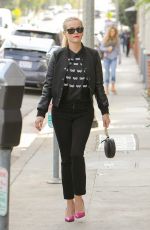 REESE WITHERSPOON Out Shopping in Brentwood 12/09/2015
