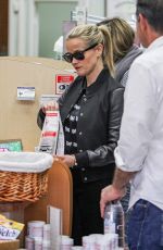 REESE WITHERSPOON Out Shopping in Brentwood 12/09/2015