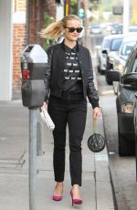 REESE WITHERSPOON Out Shopping in Brentwood 12/09/2015