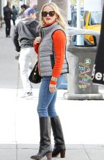 REESE WITHERSPOON Out Shopping in Venice Beach 12/11/2015