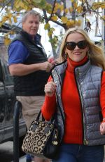 REESE WITHERSPOON Out Shopping in Venice Beach 12/11/2015