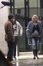 RENeE ZELLWEGER  on the Set of Bridget Jones