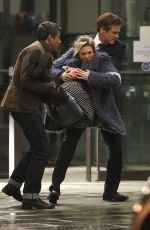 RENeE ZELLWEGER  on the Set of Bridget Jones