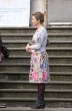 RENeE ZELLWEGER  on the Set of Bridget Jones