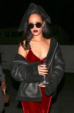 RIHANNA Leaves Giorgio Baldi Restaurant in Santa Monica 12/17/2015
