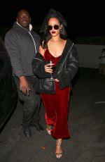 RIHANNA Leaves Giorgio Baldi Restaurant in Santa Monica 12/17/2015