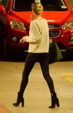 ROSIE HUNTINGTON-WHITELEY at a Medical Buidling in Beverly Hills 12/10/2015