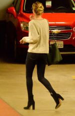 ROSIE HUNTINGTON-WHITELEY at a Medical Buidling in Beverly Hills 12/10/2015