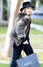 ROSIE HUNTINGTON-WHITELEY Out Shopping in Beverly Hills 12/18/2015