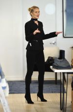 ROSIE HUNTINGTON-WHITELEY Shopping at The Grove in Los Angeles 12/02/2015