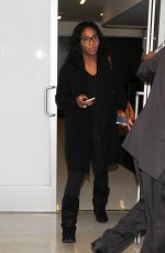 SERENA WILLIAMS Arrives at LAX Airport in Los Angeles 12/10/2015