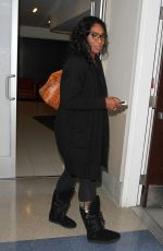 SERENA WILLIAMS Arrives at LAX Airport in Los Angeles 12/10/2015