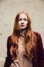 SOPHIE TURNER - #girlpower, Issue #8