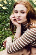 SOPHIE TURNER - #girlpower, Issue #8