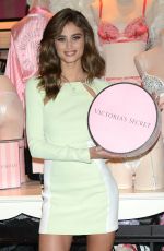 TAYLOR HILL Unveils Looks for December 8th