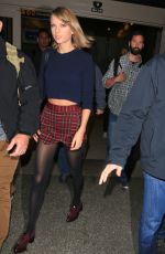TAYLOR SWIFT Arrives at LAX Airport in Los Angeles 12/13/2015