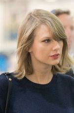 TAYLOR SWIFT at Melbourne Airport 12/13/2015