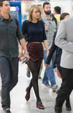 TAYLOR SWIFT at Melbourne Airport 12/13/2015