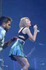 TAYLOR SWIFT Performs at The 1989 World Tour in Adelaide 12/07/2015