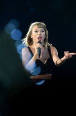 TAYLOR SWIFT Performs at The 1989 World Tour in Brisbane 12/05/2015