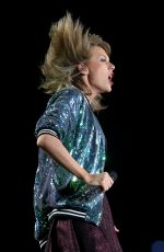 TAYLOR SWIFT Performs at The 1989 World Tour in Melbourne 12/10/2015