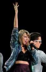 TAYLOR SWIFT Performs at The 1989 World Tour in Melbourne 12/10/2015