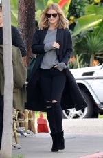 TOSIE HUNTINGTON-WHITELEY Out and About in Los Angeles 12/20/2015