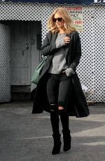 TOSIE HUNTINGTON-WHITELEY Out and About in Los Angeles 12/20/2015